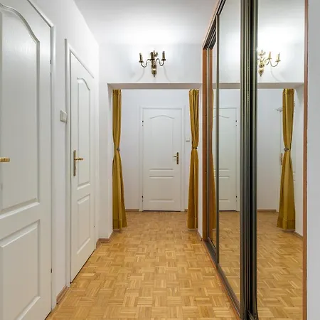 Apartment P&o Marconich 1 Wilanow